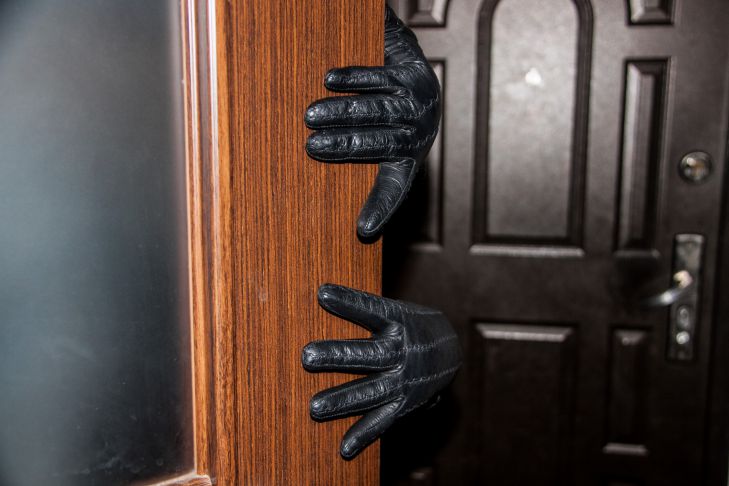How to Protect Your Home During Vacation? 5 Most Important Rules doors