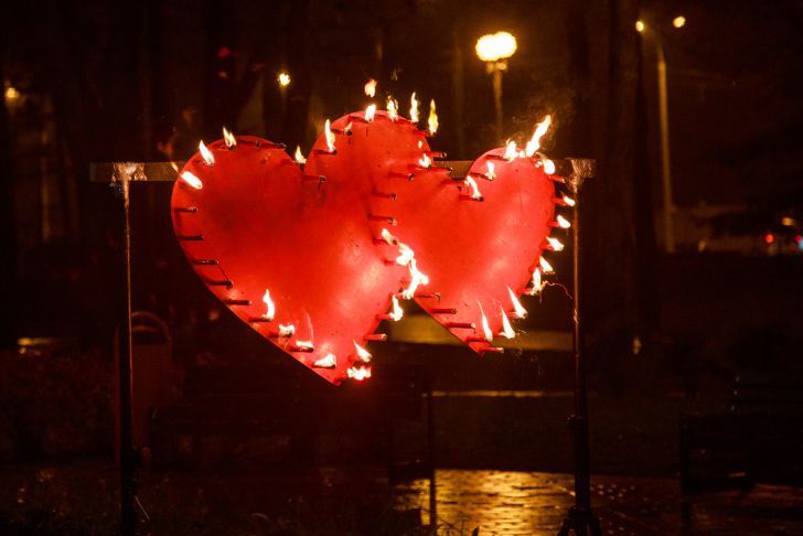 5 techniques to help you attract love into your life hearts