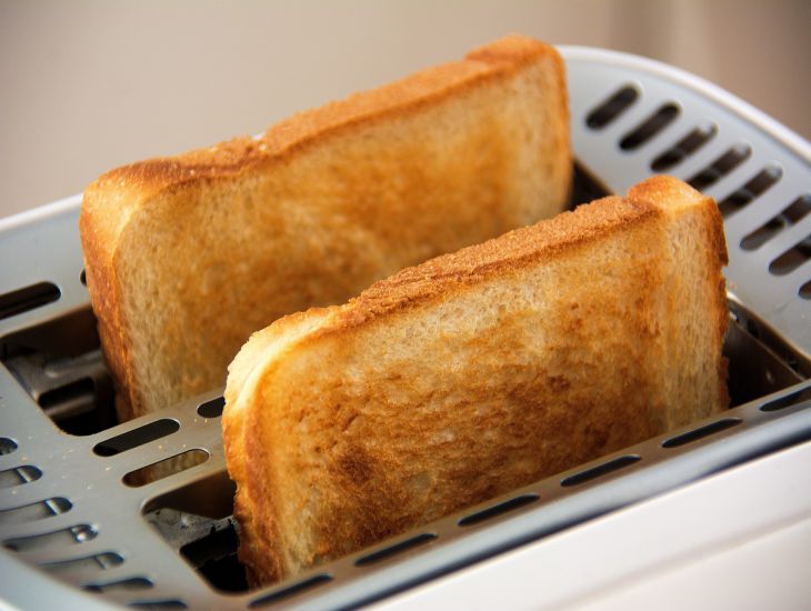 Finger-licking good: a delicious spread for bread - a quick recipe toasts