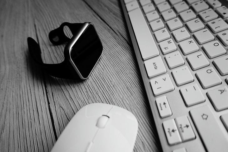 How to Clean a Smartwatch Properly: Avoid Common Mistakes things