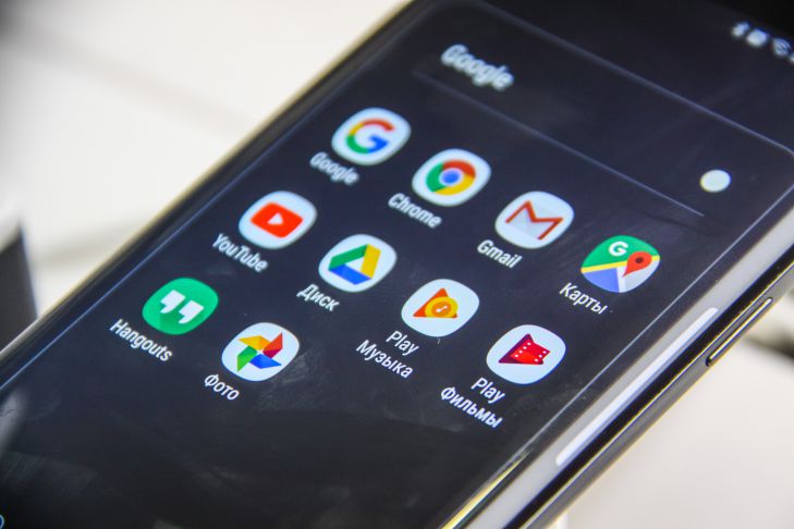 Here's What Happens To Your Phone: 5 Places You Shouldn't Keep It smartphone