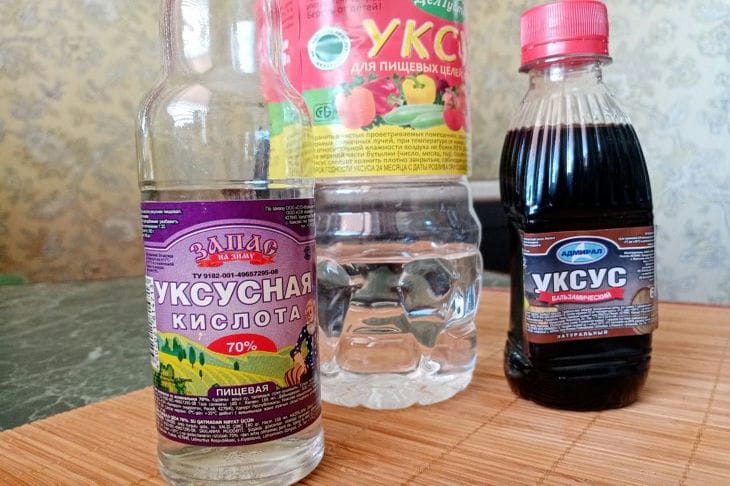 How to Use Vinegar in the Garden: Helpful Tips vinegar