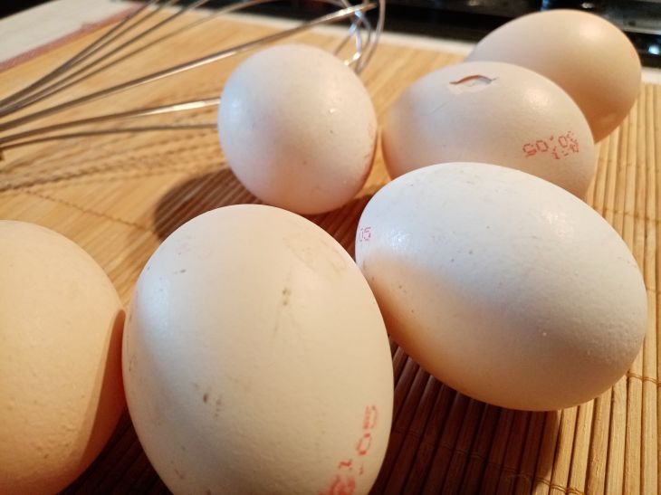 Why You Should Eat Eggs Before Bed: A Trick That Helps You Lose Weight eggs