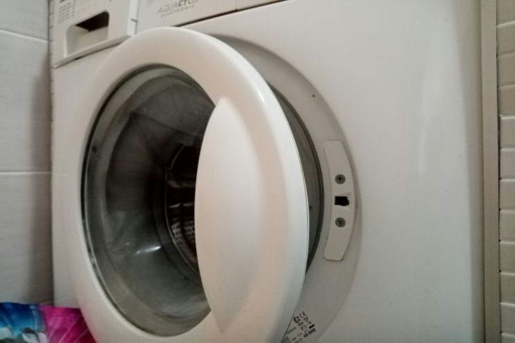 Can You Leave Washed Clothes in the Washing Machine: Myths and Reality typewriter