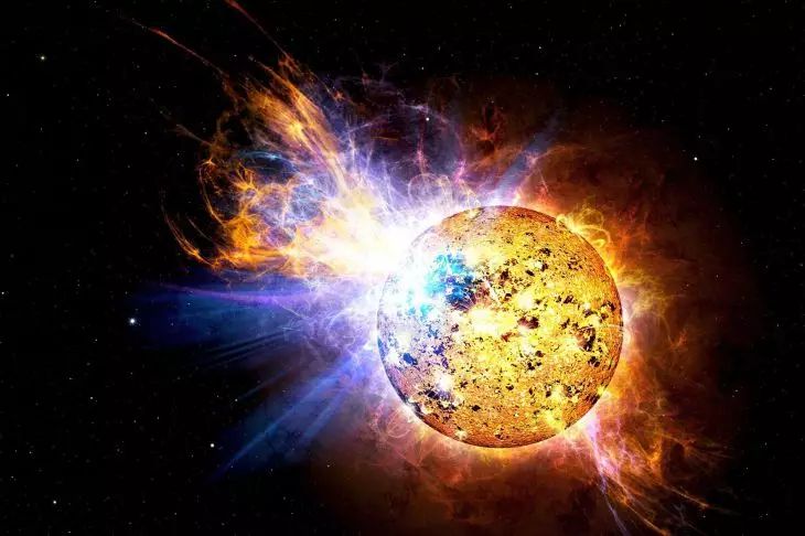 A strong magnetic storm will hit the Earth: weather-sensitive people are urged to give up gadgets Sun