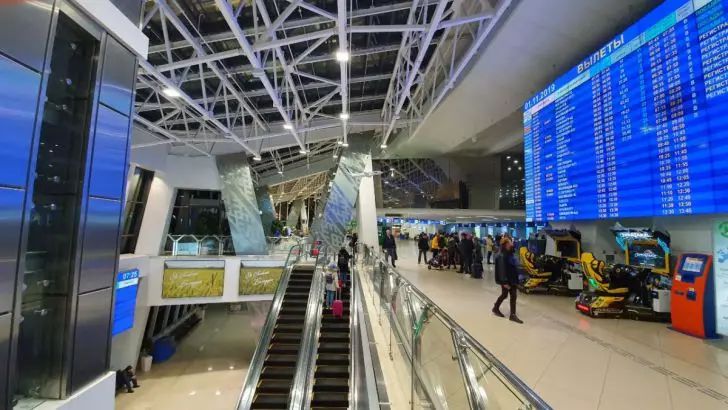 Passenger's shout triggers stampede in Yekaterinburg airport security zone airport