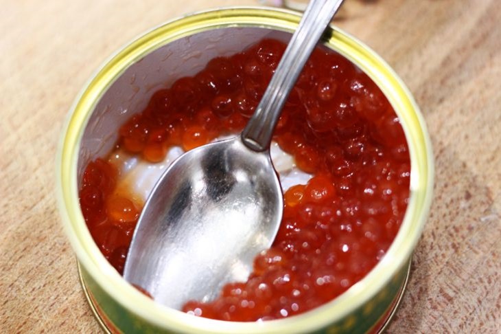 Reasons for the rise in price of red caviar in Russia have become known Caviar