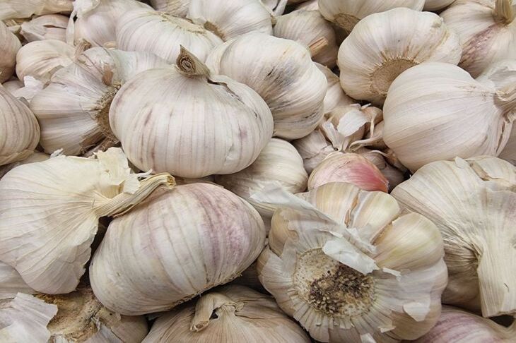 What vegetables are good for hypertension: tips against pressure surges garlic