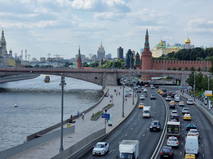 Authorities have not ruled out introducing toll travel on the Moscow Highway for residents of Moscow and the Moscow Region Moscow