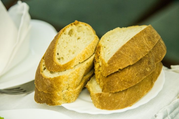 Four Reasons Why You Shouldn't Buy Pre-Sliced Bread Button