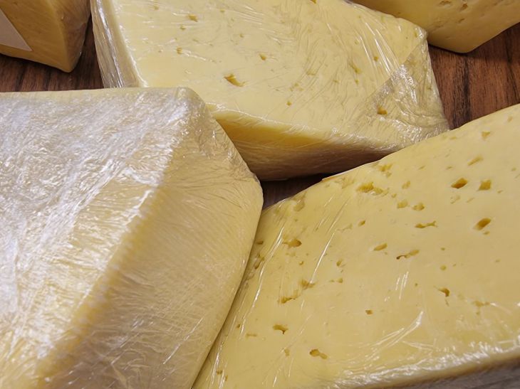 A hepatologist named the most useful cheeses for the liver Cheese