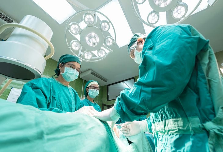 Rare case: surgeon contracts cancer while operating on patient operation