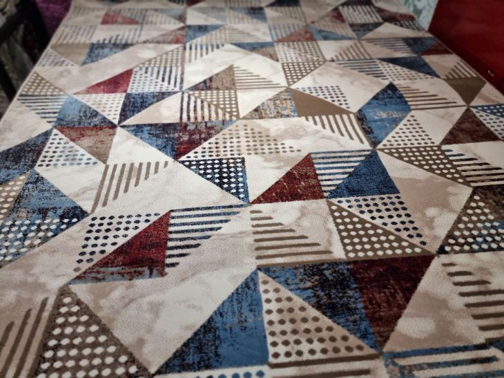 It's too early to throw it away: how to create a stylish rug for your home from unnecessary things patchwork