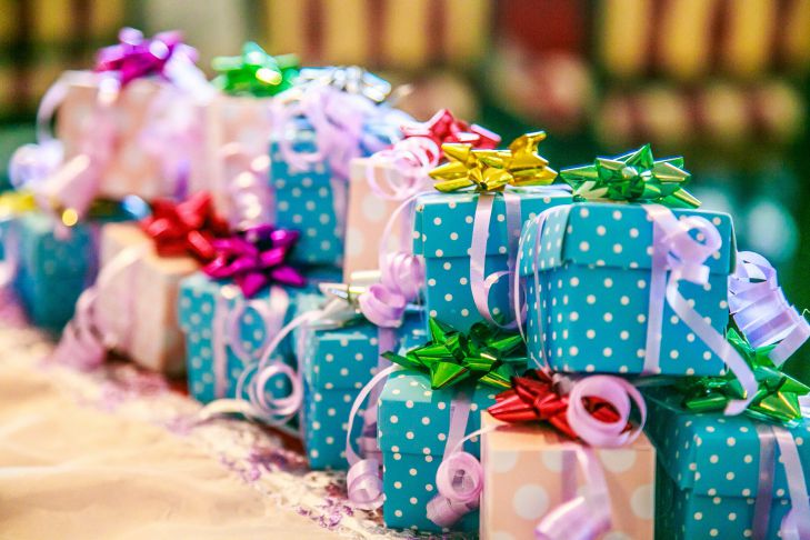The Hidden Meaning of Gifts: Let's Find Out What Meaning New Year's Surprises Can Have present