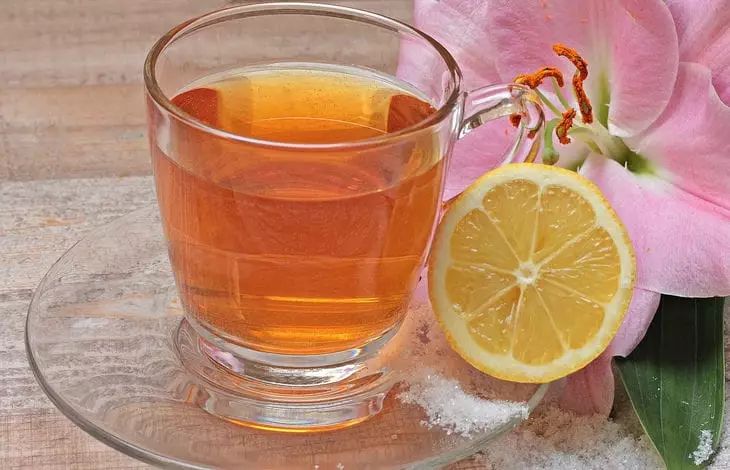 Is Black Tea with Lemon Really Healthy: What's Important to Know tea
