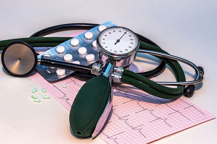 Myasnikov urged Russians to take one action to protect themselves from heart attacks Tonometer