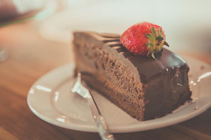 Why is your chocolate cake always dry? you are heating the oven incorrectly cake