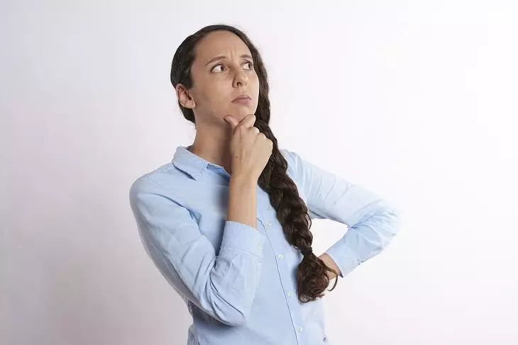 Stop Fooling Yourself: 6 Signs Your Brain Is Playing a Dangerous Game With You woman